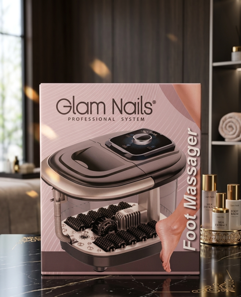 Tina Electrica Glam Nails